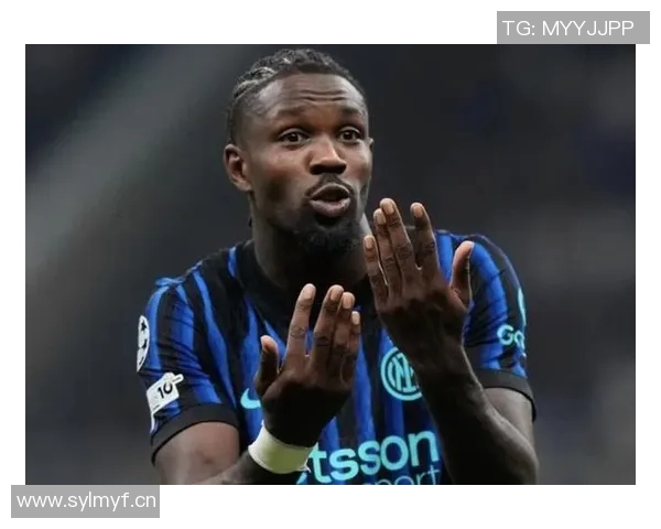 图拉姆因大腿伤缺席一个月后周四重返训练场状态回暖