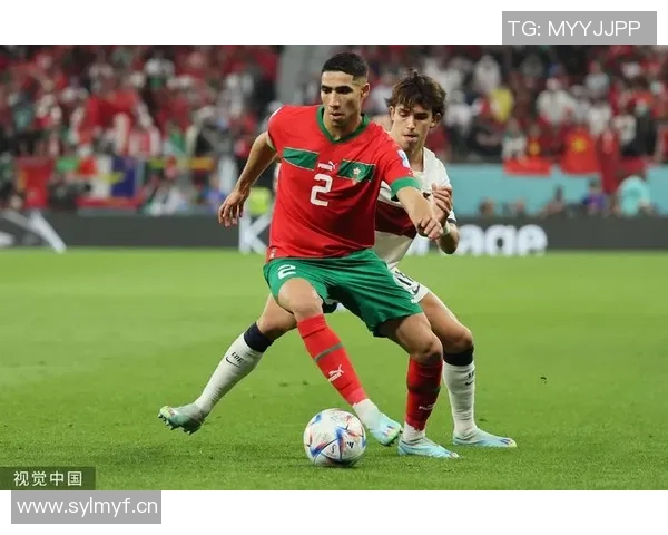 阿什拉夫请假四天回国观看国家德比与母队和好友同场竞技